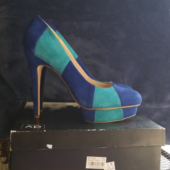 Shoe - Picture 1 of 5